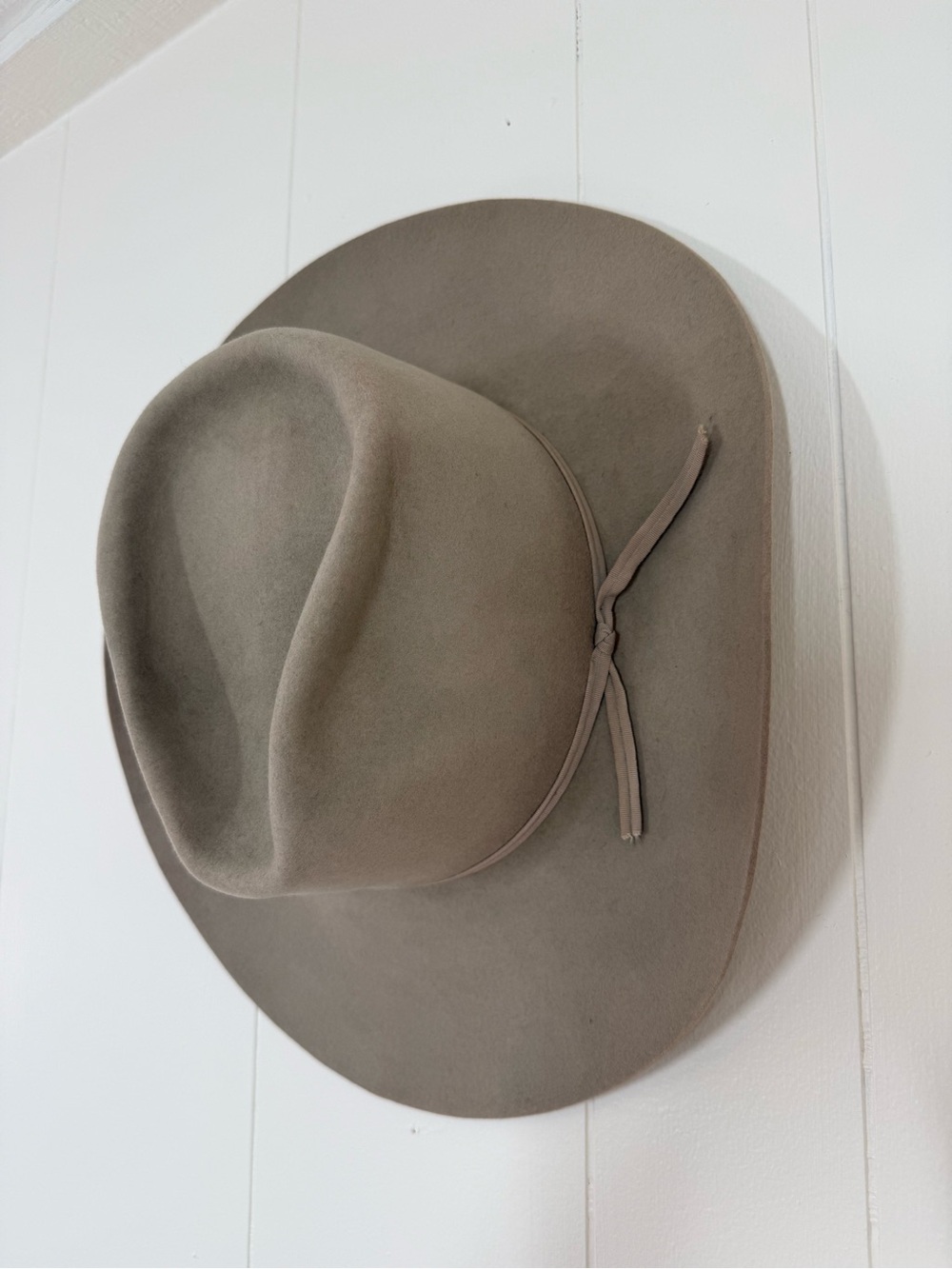 Stetson 7 5/8 Taupe Felt Western Hat. Shape it for u!